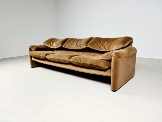 Maraluna sofa Cassina