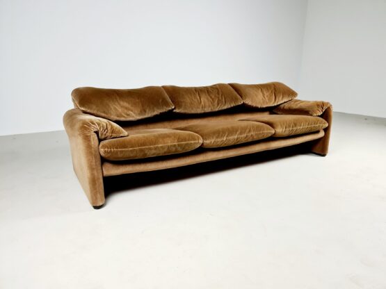 Maraluna sofa Cassina