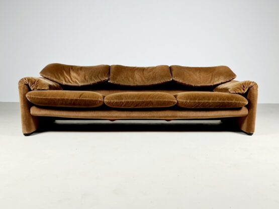 Maraluna sofa Cassina