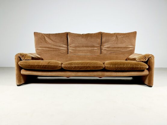 Maraluna sofa Cassina