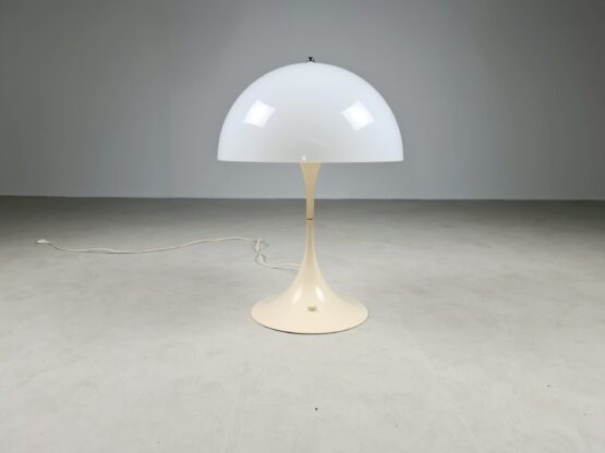 Panthella lamp Verner Panton