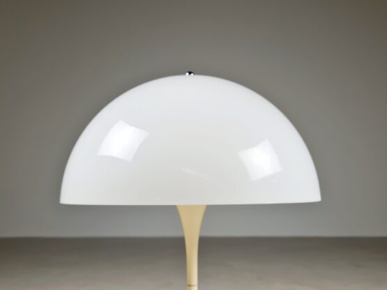 Panthella lamp Verner Panton