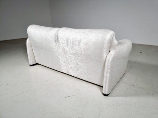 Maralunga sofa, cassina