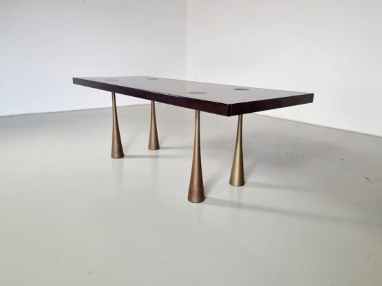 Angelo Mangiarotti table, La Sorgente