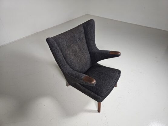 AP-19, Papa Bear chair, Hans Wegner