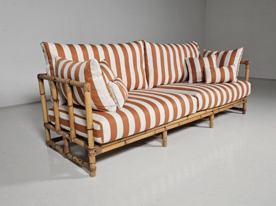 Bamboo sofa, Vivai del Sud