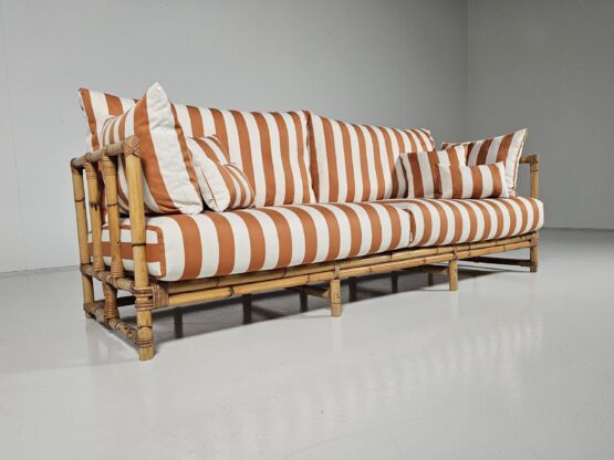 Bamboo sofa, Vivai del Sud