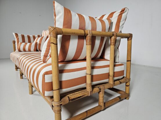 Bamboo sofa, Vivai del Sud