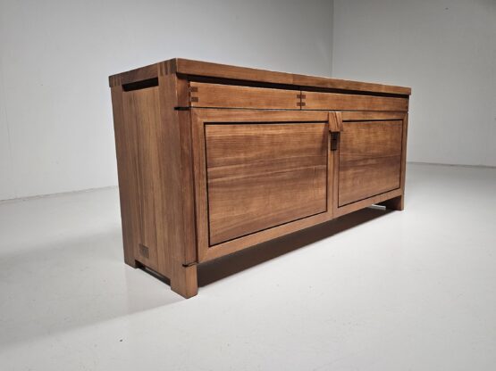 Pierre Chapo R08 cabinet