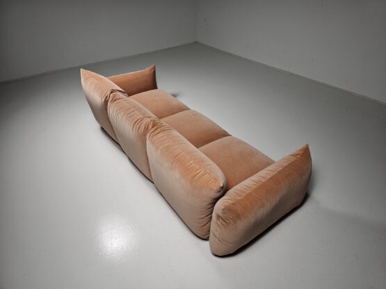 Mario Marenco sofa Arflex